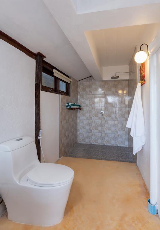 Baan Khunying - Secluded Phuket Beachfront Villa Rawai Zimmer foto